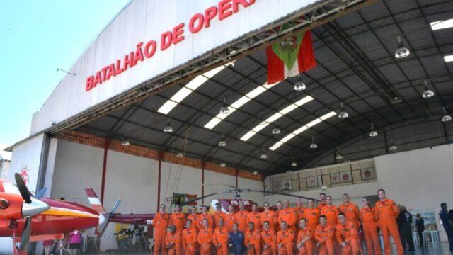 Equipe do Batalhão de Operações Aéreas em ação