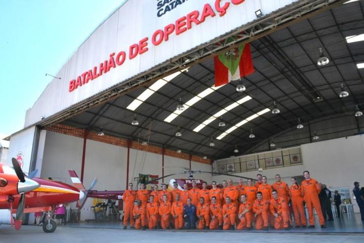 Equipe do Batalhão de Operações Aéreas em ação