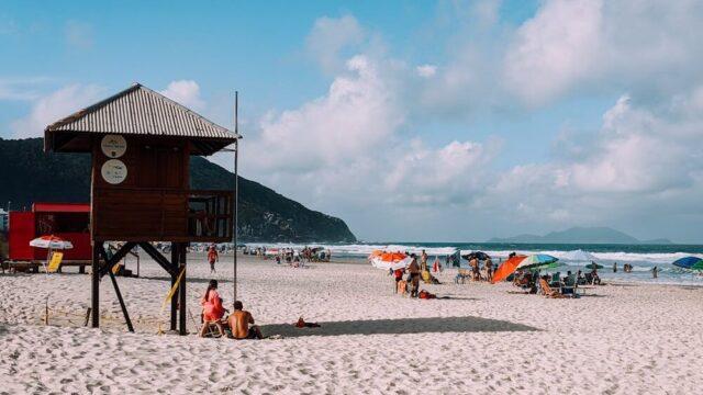Arenas próprias para banho no Carnaval de Florianópolis 2025