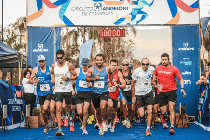Corredores participando do Circuito Angeloni de Corridas 2025 em Florianópolis