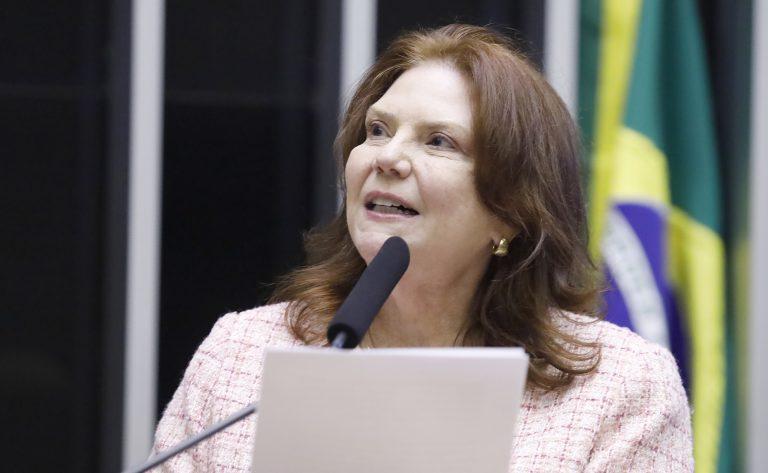 Imagem representativa de exame de dosimetria óssea em idosos