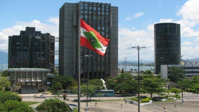 Investidor tentando reaver R$ 100 mil investidos em criptomoedas em Florianópolis