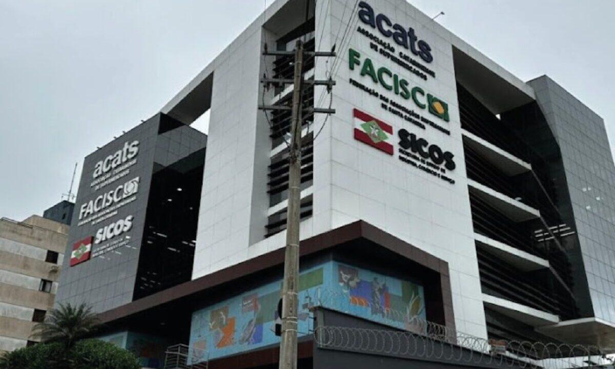 Investimentos e Resultados da Secretaria de Indústria, Comércio e Serviço após Dois Anos