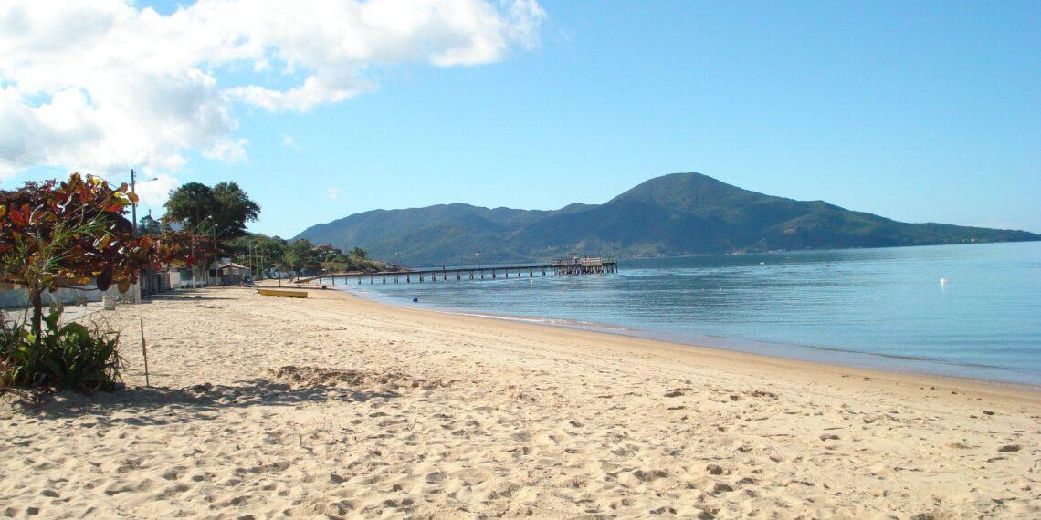 Competição esportiva na praia de Balneário de São Miguel