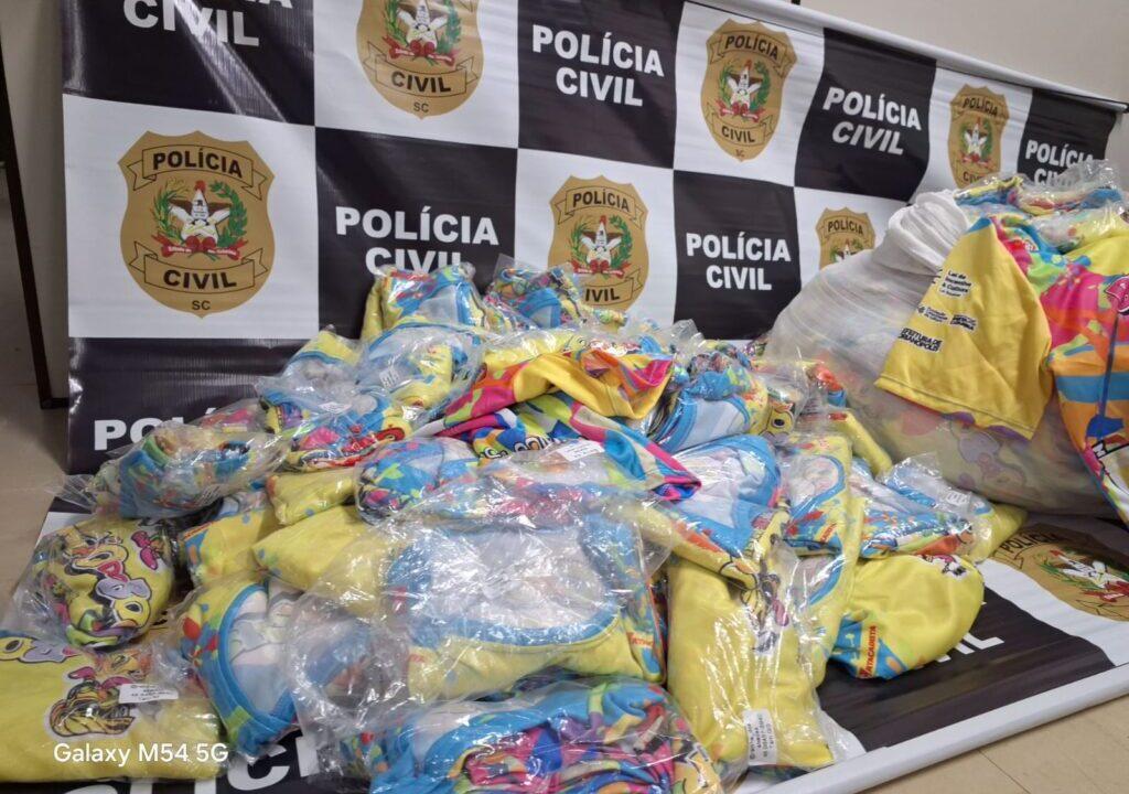 Imagem de abadás recuperados pela Polícia Civil