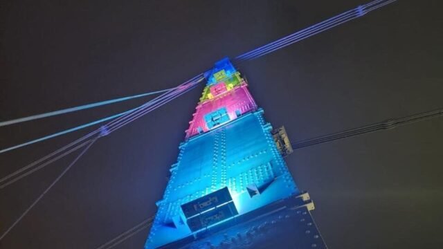 Iluminação da Ponte Hercílio Luz no Carnaval de Florianópolis