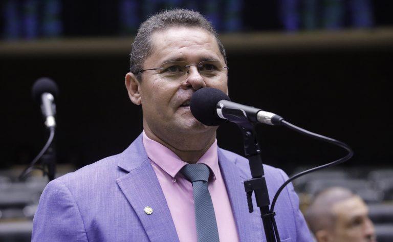 Imagem representativa do Projeto de Lei 4122/24 relacionado ao trabalho escravo no Brasil