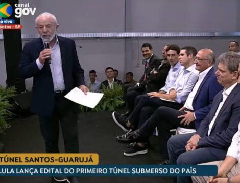 Presidente Luiz Inácio Lula da Silva e governador Tarcísio de Freitas em evento