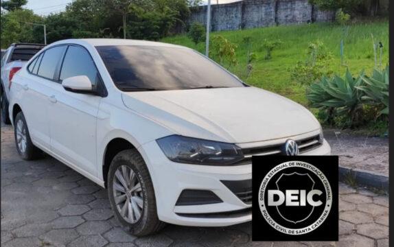 Veículos clonados em pátio de Itajaí