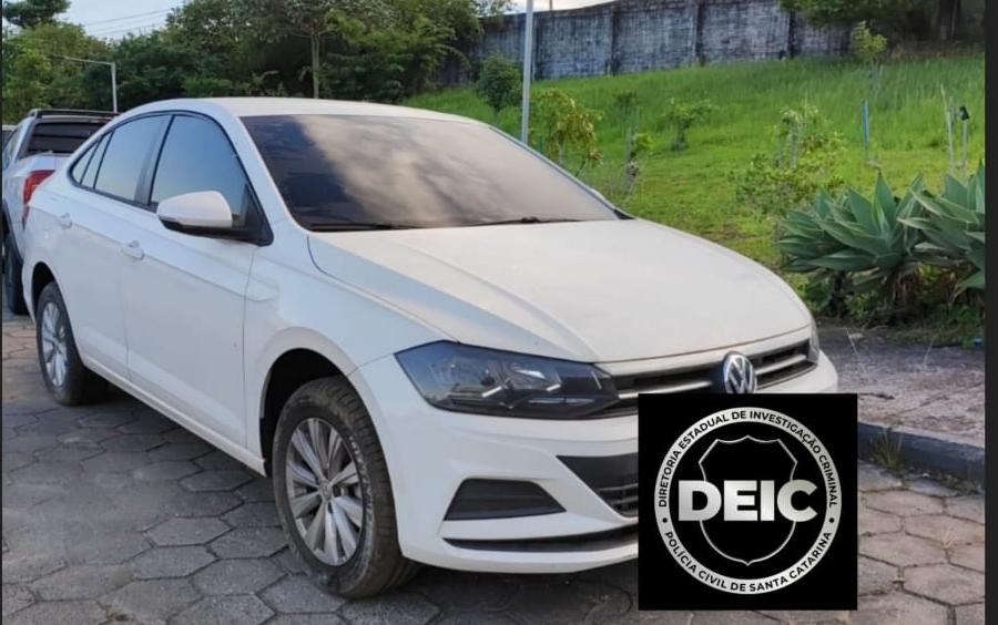 Veículos clonados em pátio de Itajaí