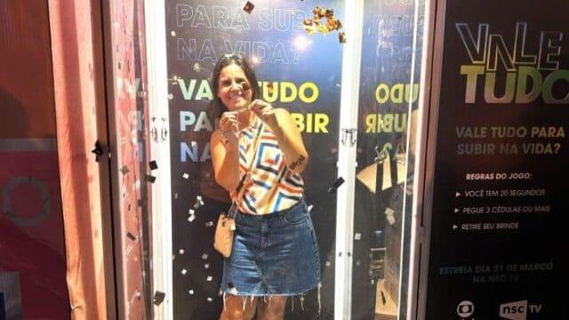 Cabine de prêmios temática da novela Vale Tudo