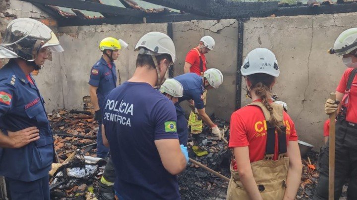 Alunos participam de atividades práticas de explosivos no BOPE