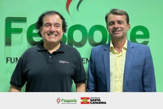 Piloto André Gaidzinski em corrida de automobilismo representando Santa Catarina