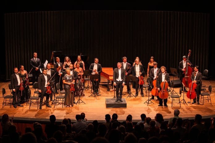 Camerata Florianópolis - Espetáculo 'As 8 Estações'