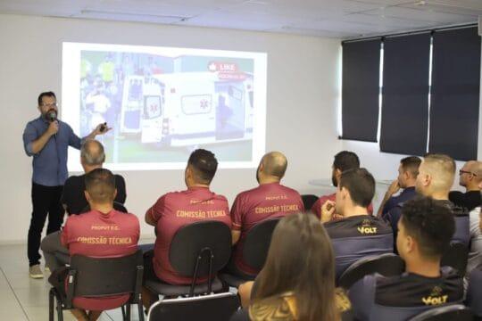 Treinamento de primeiros socorros para clubes de futebol em Santa Catarina