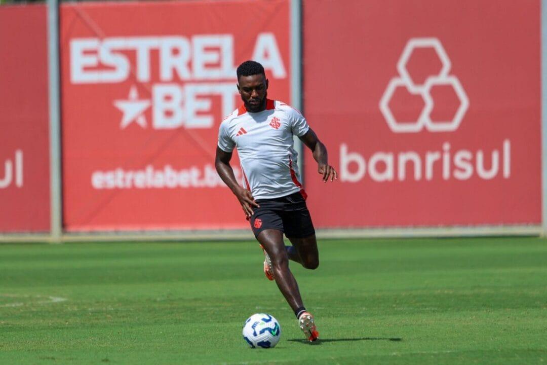 Jogadores do Colorado se preparando para o Brasileirão 2025