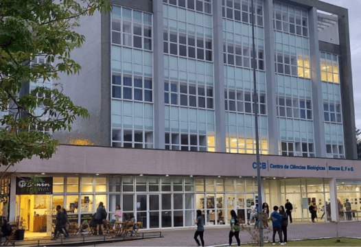 Laboratórios de pesquisa avançada em Ciências Biológicas na UFSC
