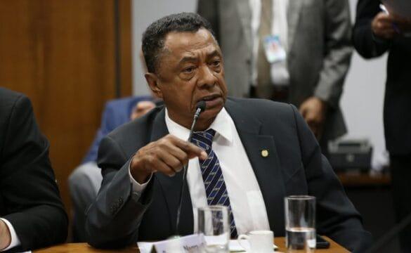 Deputado Damião Feliciano em entrevista sobre igualdade racial