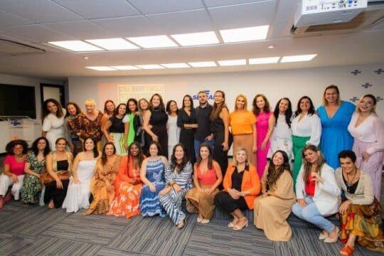 Mulheres em evento de networking e mentoria em Florianópolis