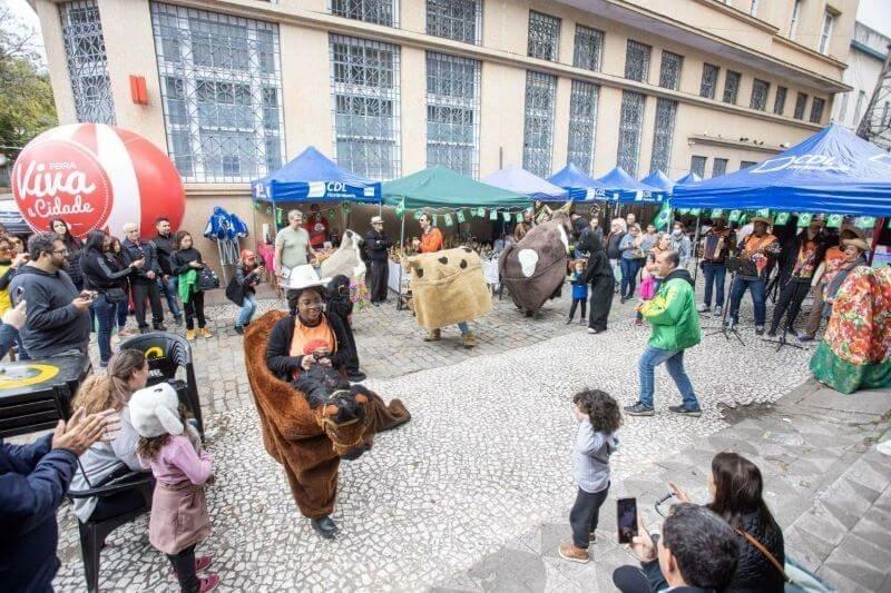 Apresentação cultural do Boi de Mamão na Feira Viva Cidade