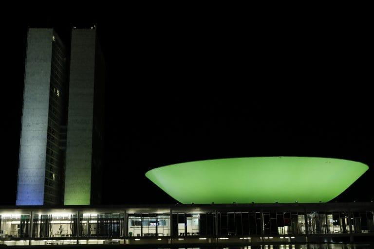 Iluminação verde no Congresso Nacional em celebração ao Dia Mundial da Optometria