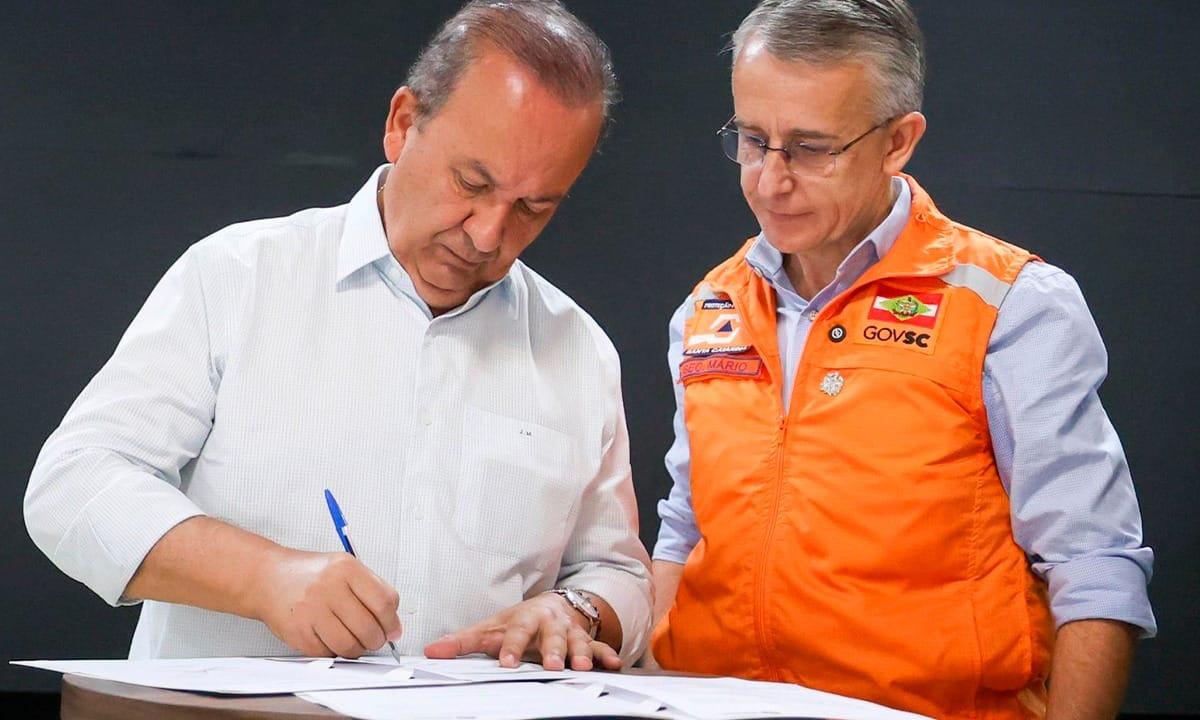 Obras de desassoreamento em Santa Catarina