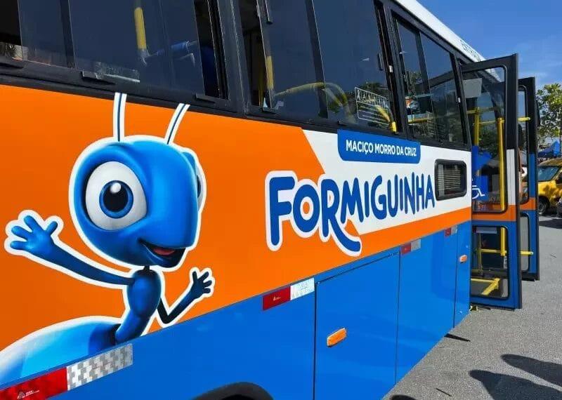 Micro-ônibus Formiguinha em Florianópolis - transporte gratuito nos morros