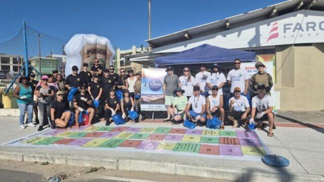 Ação ambiental Praias Limpas em Laguna