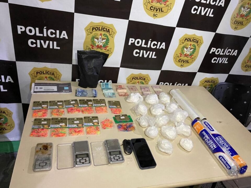 Operação policial contra tráfico de drogas em Balneário Camboriú