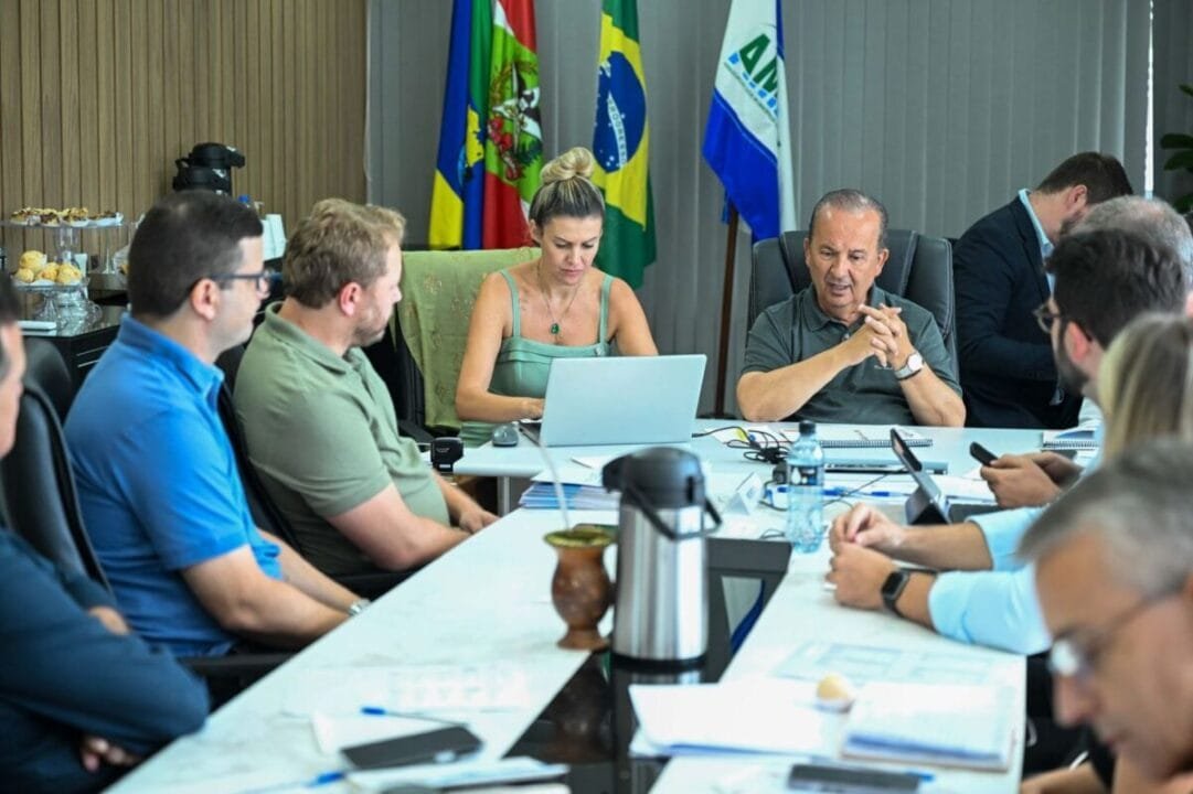 Governador Jorginho Mello em reunião com Prefeito Marlon Goede