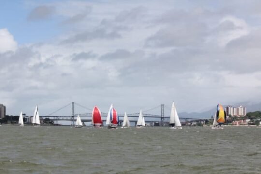 Veleiros participantes da Regata Cidade de Florianópolis na Copa Veleiros de Oceano 2025