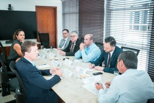Presidente da Assembleia e deputados da Bancada do Sul discutem prioridades regionais