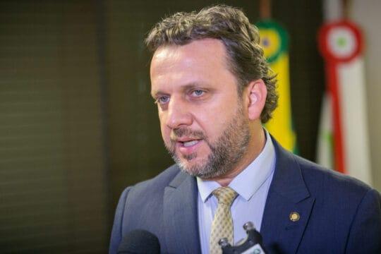 Jerry Comper e engenheiros envolvidos no acidente na BR-470