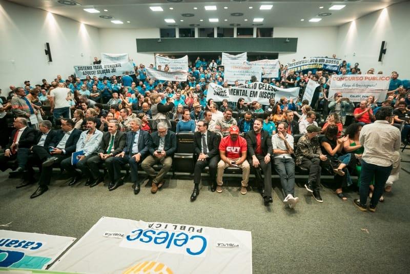 Deputados e representantes debatem sobre a Celesc em audiência na Alesc