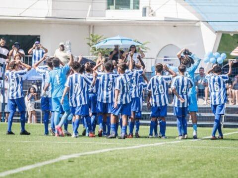 Equipe do Avaí comemora vitória no Campeonato BG Prime
