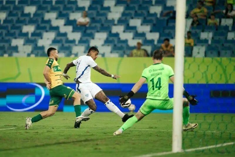 Avaí vs Cuiabá - jogo emocionante na Arena Pantanal