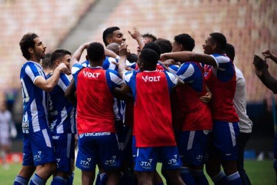 Partida de futebol entre Avaí e Amazonas-AM