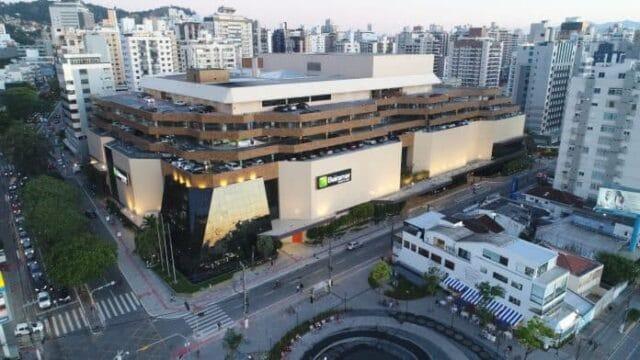 Caça aos ovos no Beiramar Shopping