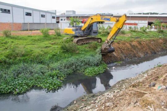 Desassoreamento em São José
