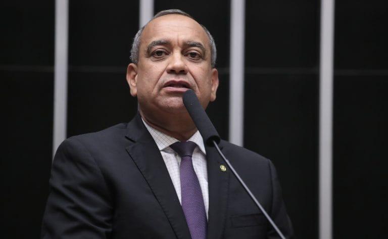 Certidão de nascimento em braile