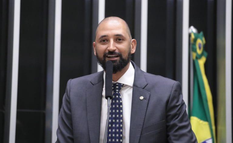 Estádios e ginásios esportivos concedidos à iniciativa privada