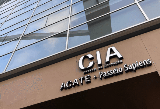 Evento de networking para empresas emergentes em Florianópolis