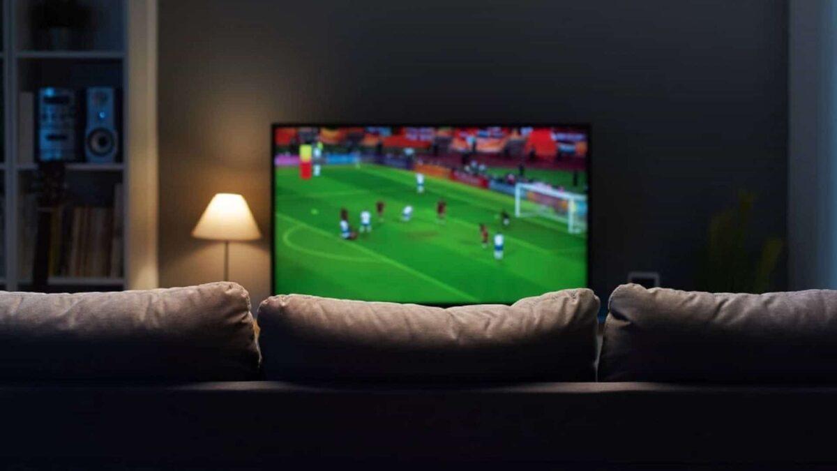 Jogos de futebol sendo transmitidos ao vivo
