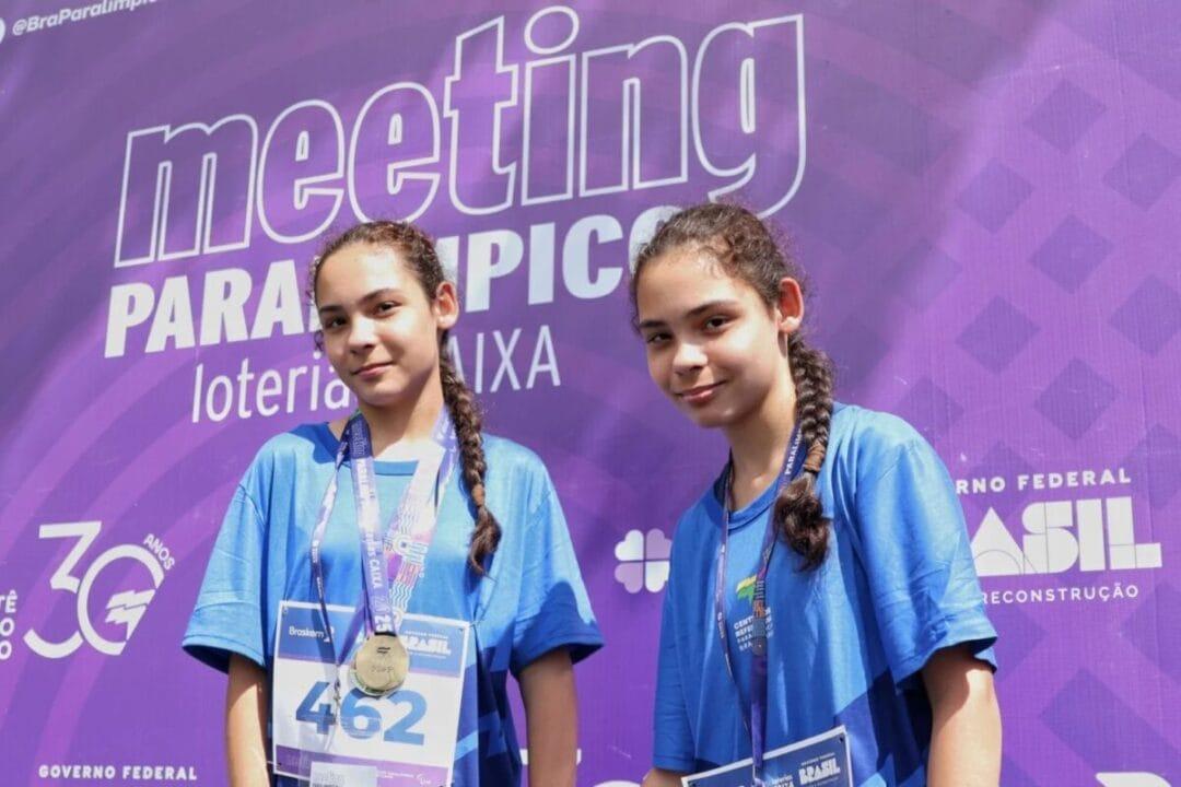 Gêmeas Ana Luiza e Ana Júlia Macário Rosa conquistam medalhas no Meeting Paralímpico
