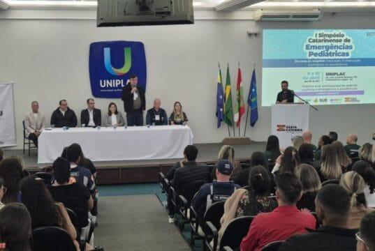 Profissionais da saúde em treinamento