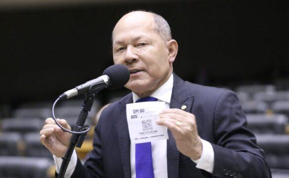 Deputados analisam requerimento de CPI para investigar desvio bilionário do INSS