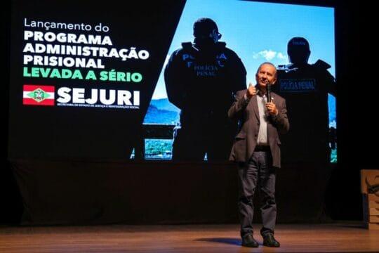 Novas vagas e contratação de policiais penais em Santa Catarina