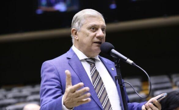 Deputado José Airton Félix Cirilo atuando na Secretaria de Infância e Juventude da Câmara dos Deputados