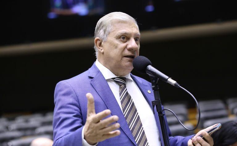Deputado José Airton Félix Cirilo atuando na Secretaria de Infância e Juventude da Câmara dos Deputados
