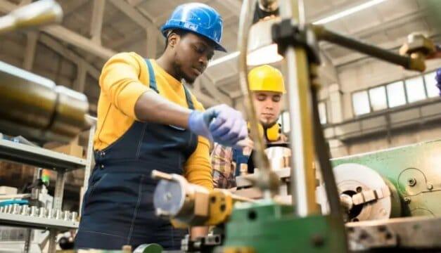 Pequenos Negócios na Indústria de Máquinas e Equipamentos